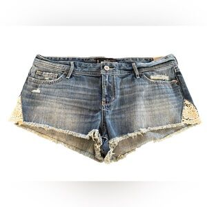 Hollister Lowrise Short Short Sz 15/32 Crochet Trim Fringe Hem 100% Cotton NWT